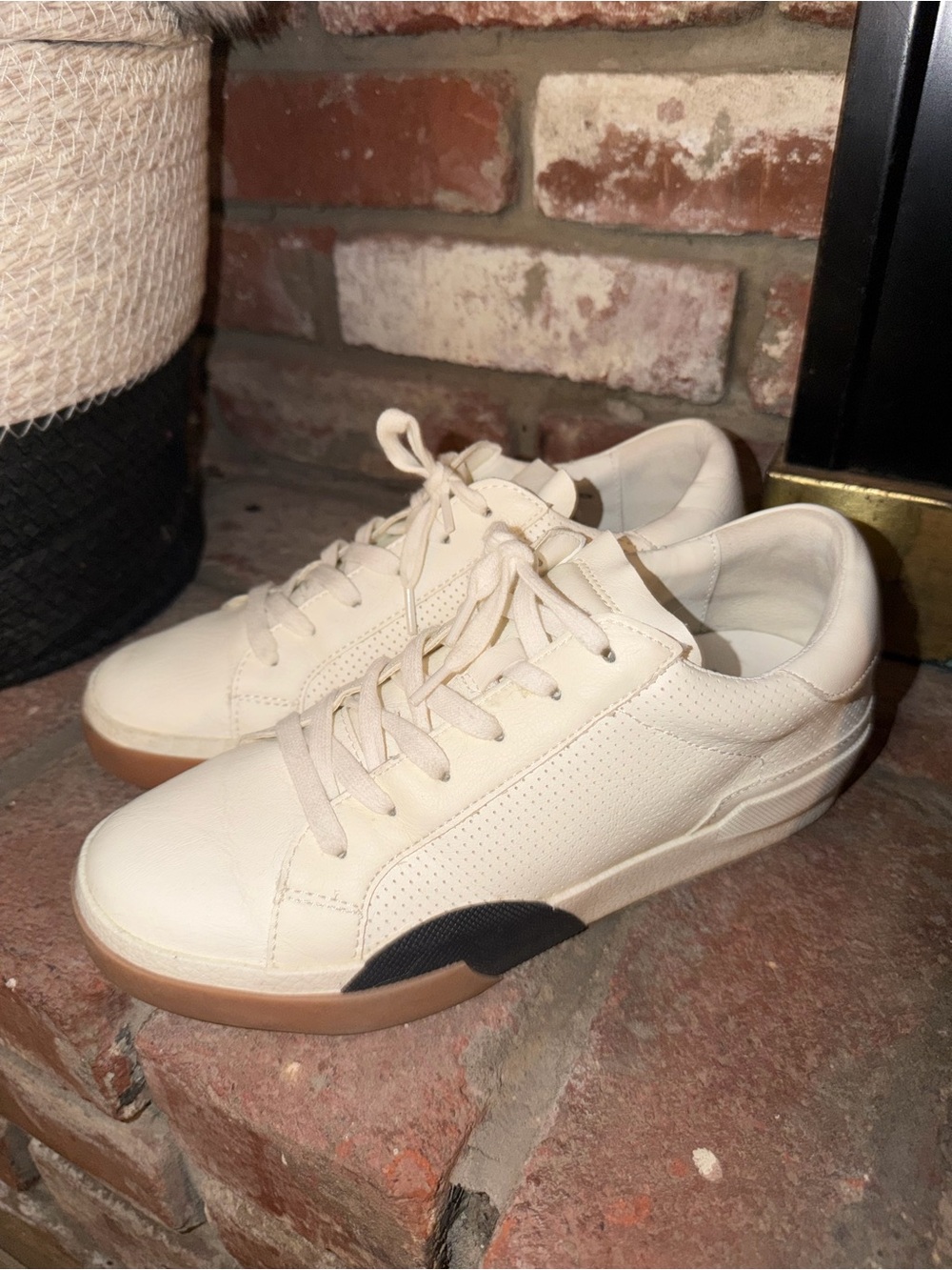 Dolce Vita Classic Women’s Cream Leather Lace-Up Sneakers